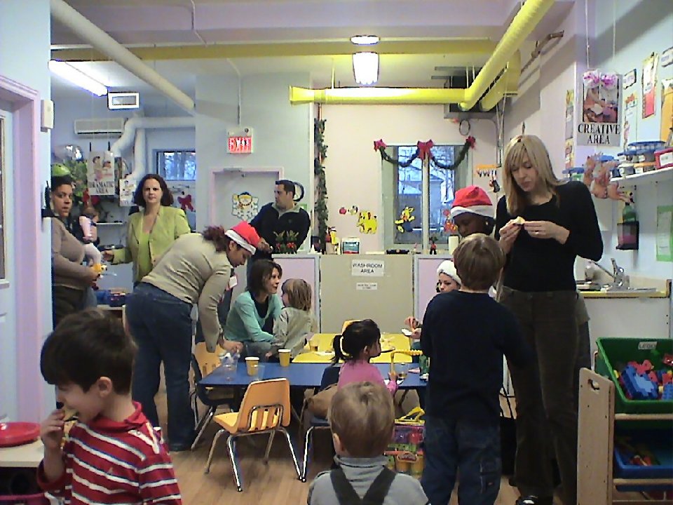 2005-12-16 - CHRISTMAS PARTY AT LILY'S HOUSE 022